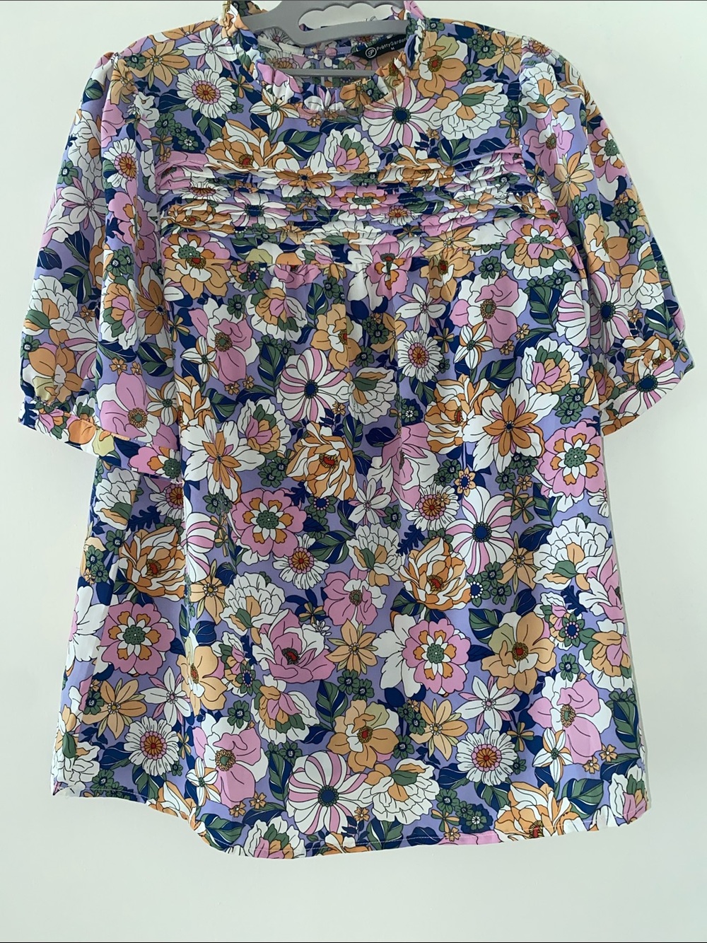 Pretty Garden Floral Pintuck Short-Sleeve Blouse Pit To Pit 20” x 24” L. Sz M